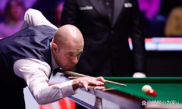 英锦赛两宿将硬刚八强，墨菲绝境逆转拼心态，霍金斯零封评释还有戏，老江湖靠的是解说如故运说念