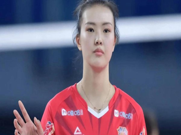 弟弟肇事惹烦闷！霍启刚豪捐三千万，尽显宗子担当与风韵