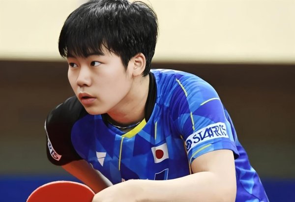 松岛辉空的父母育有两个犬子，两个女儿，松岛辉空是最大的，18岁，他们一家皆是打乒乓球的，四个孩子皆是左手将