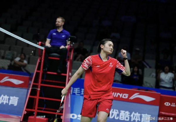 羽毛球总决赛:女单4强出炉!国羽韩悦0:2被淘汰,王祉怡1东谈主晋级