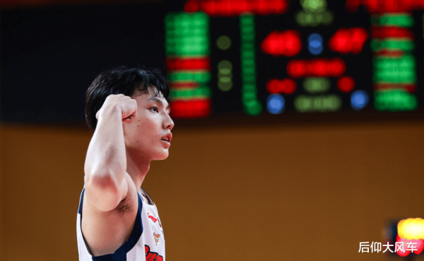 5连胜广东传来2好3坏音信! 胡明轩伤情负责证明, 新的隐患出现