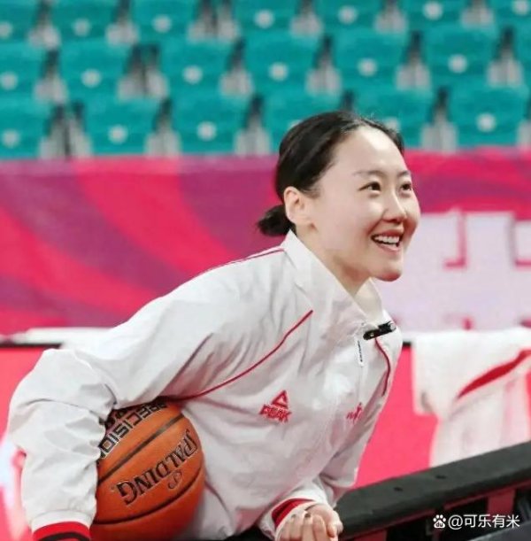 别小看新疆!武桐桐爆砍18+6+5带队硬刚,四强敌手真得冒汗了