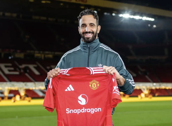 带走1200万欧!阿莫林获赔剩余通盘薪水 14个月共浪费曼联3200万