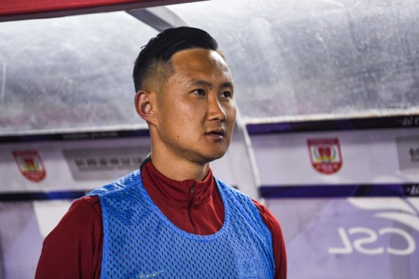 博主：王耀鹏收到多支球队邀请，他摄取重返家乡加盟大连鲲城