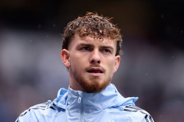 罗马诺：好意思职联夏洛特望租赁埃利奥特至6月份，决定权在球员手中